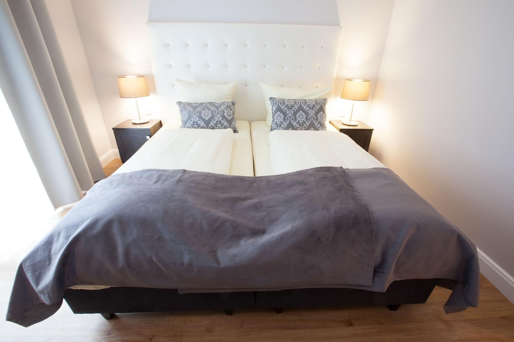 Hotel Rheinischer Hof Bad Soden Бад Зоден ам Таунус Екстериор снимка