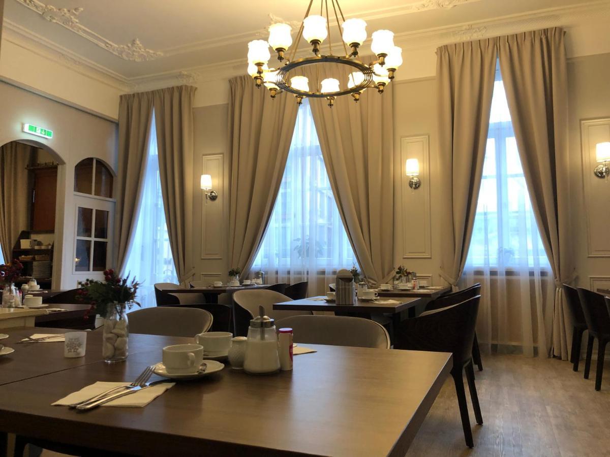 Hotel Rheinischer Hof Bad Soden Бад Зоден ам Таунус Екстериор снимка