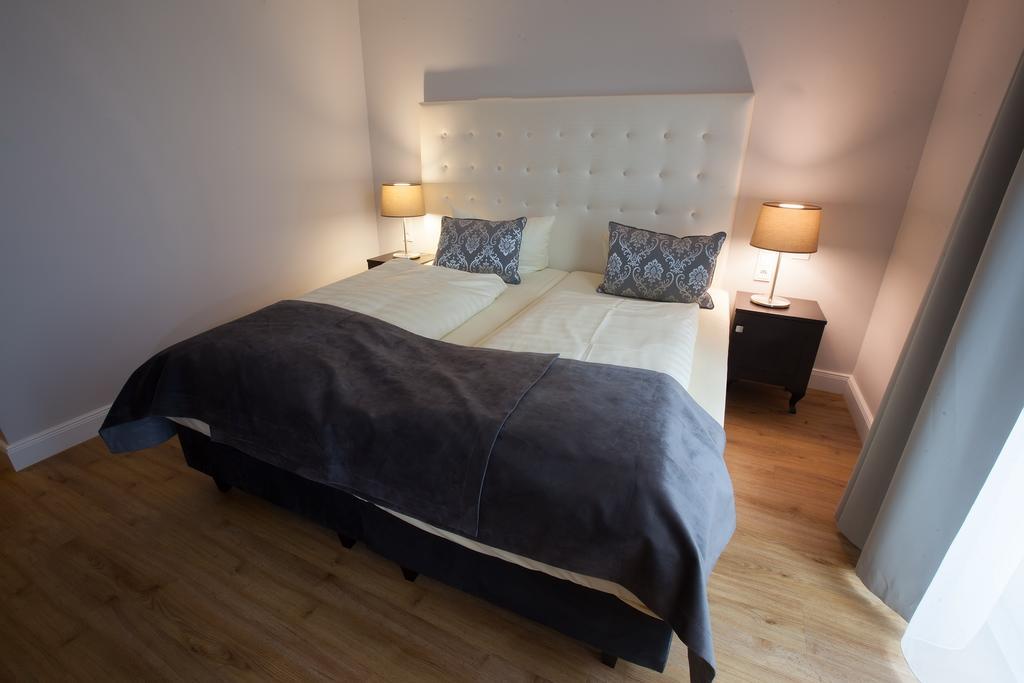 Hotel Rheinischer Hof Bad Soden Бад Зоден ам Таунус Екстериор снимка