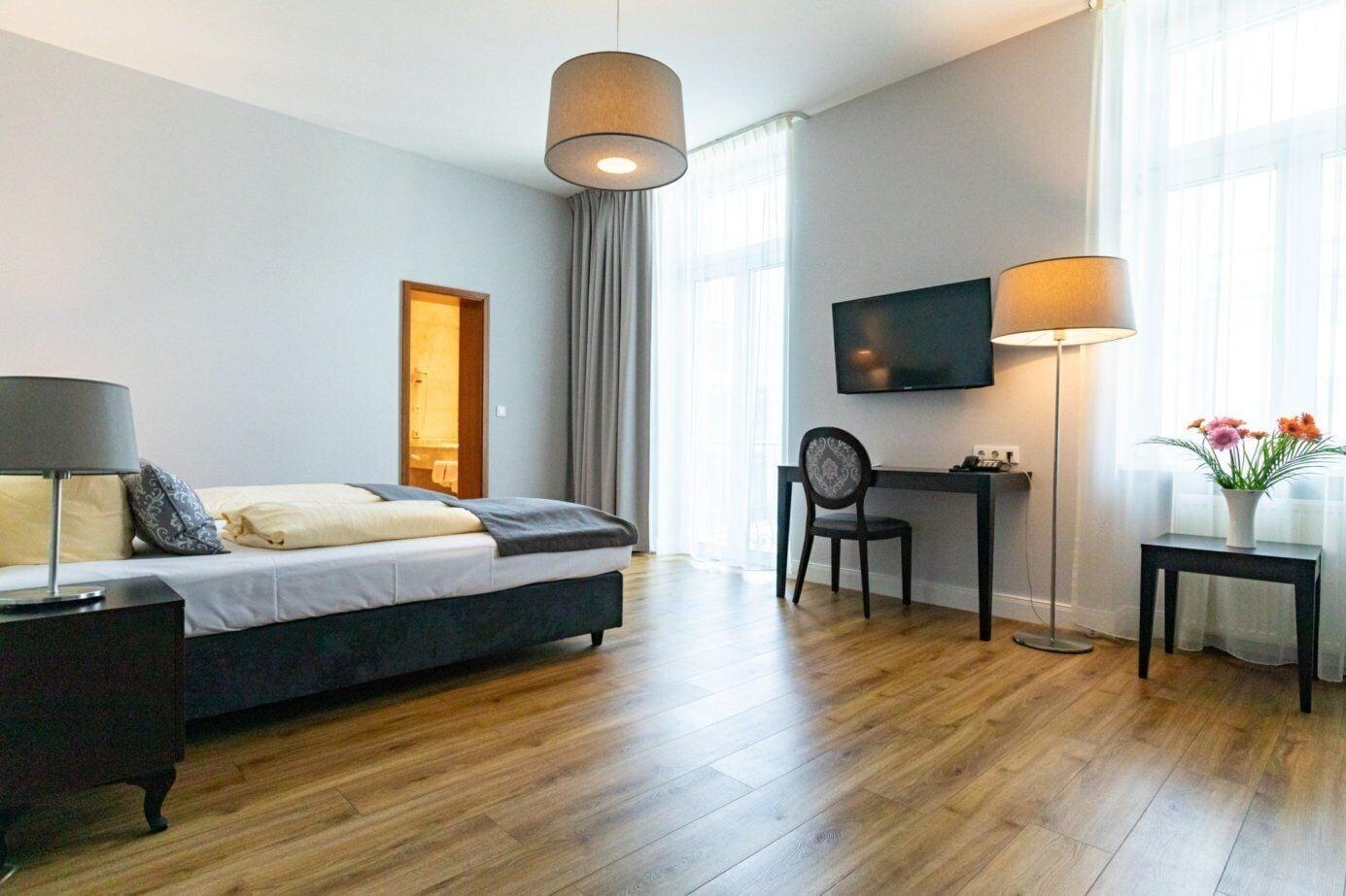 Hotel Rheinischer Hof Bad Soden Бад Зоден ам Таунус Екстериор снимка