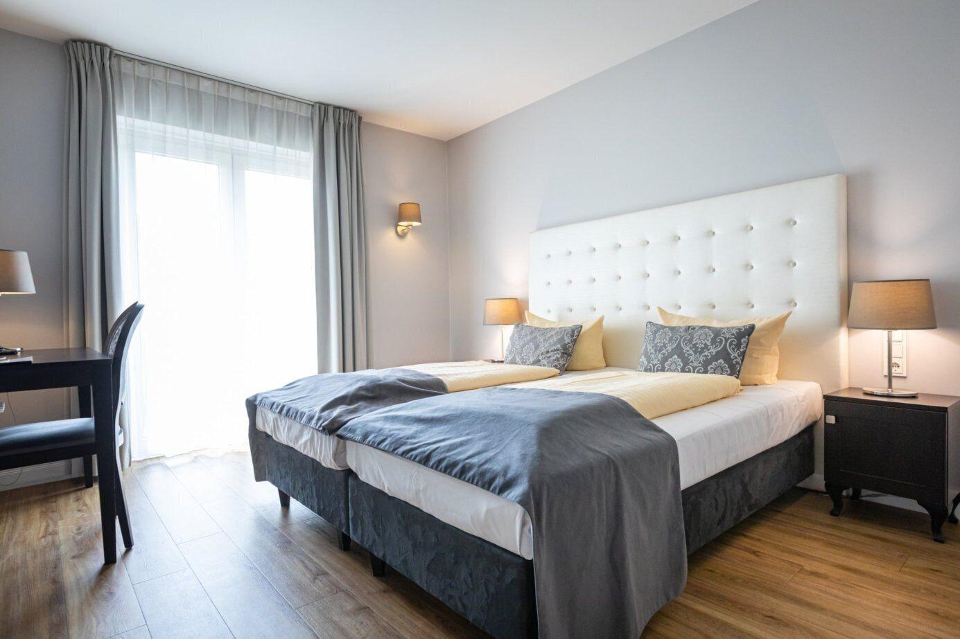 Hotel Rheinischer Hof Bad Soden Бад Зоден ам Таунус Екстериор снимка