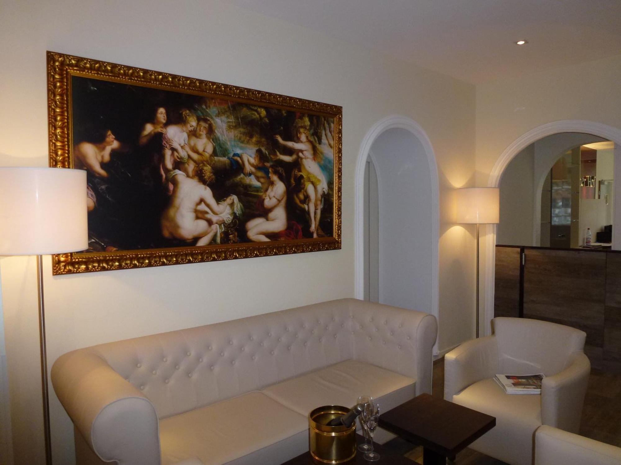 Hotel Rheinischer Hof Bad Soden Бад Зоден ам Таунус Екстериор снимка